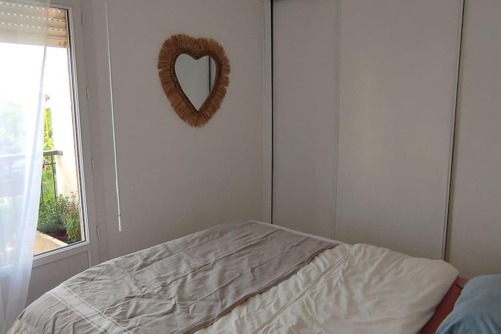 Apartment Joli F2 45m2 Parking Prive Proche Tram Ligne 1 Et 2